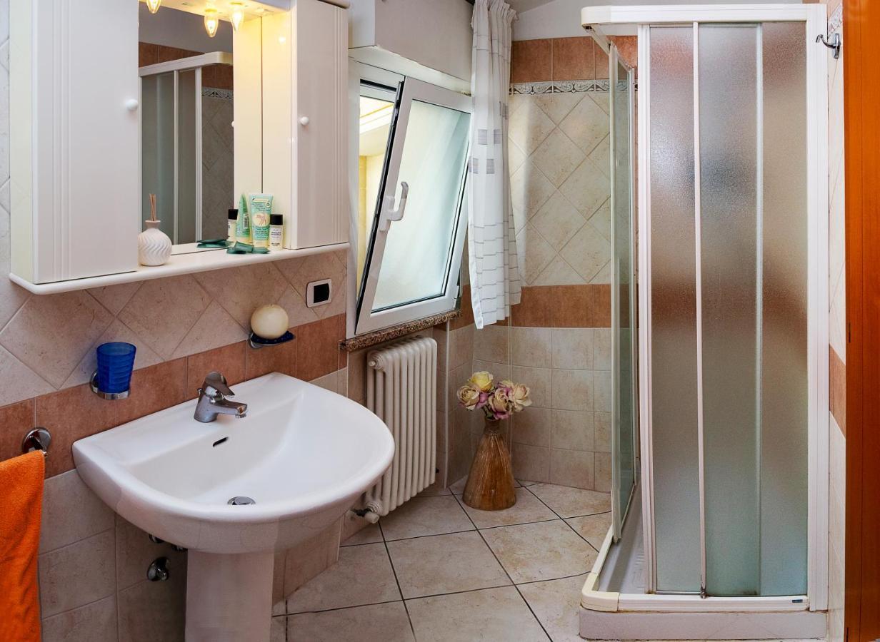 Residenza Raggio Apartment ริชโชเน ภายนอก รูปภาพ